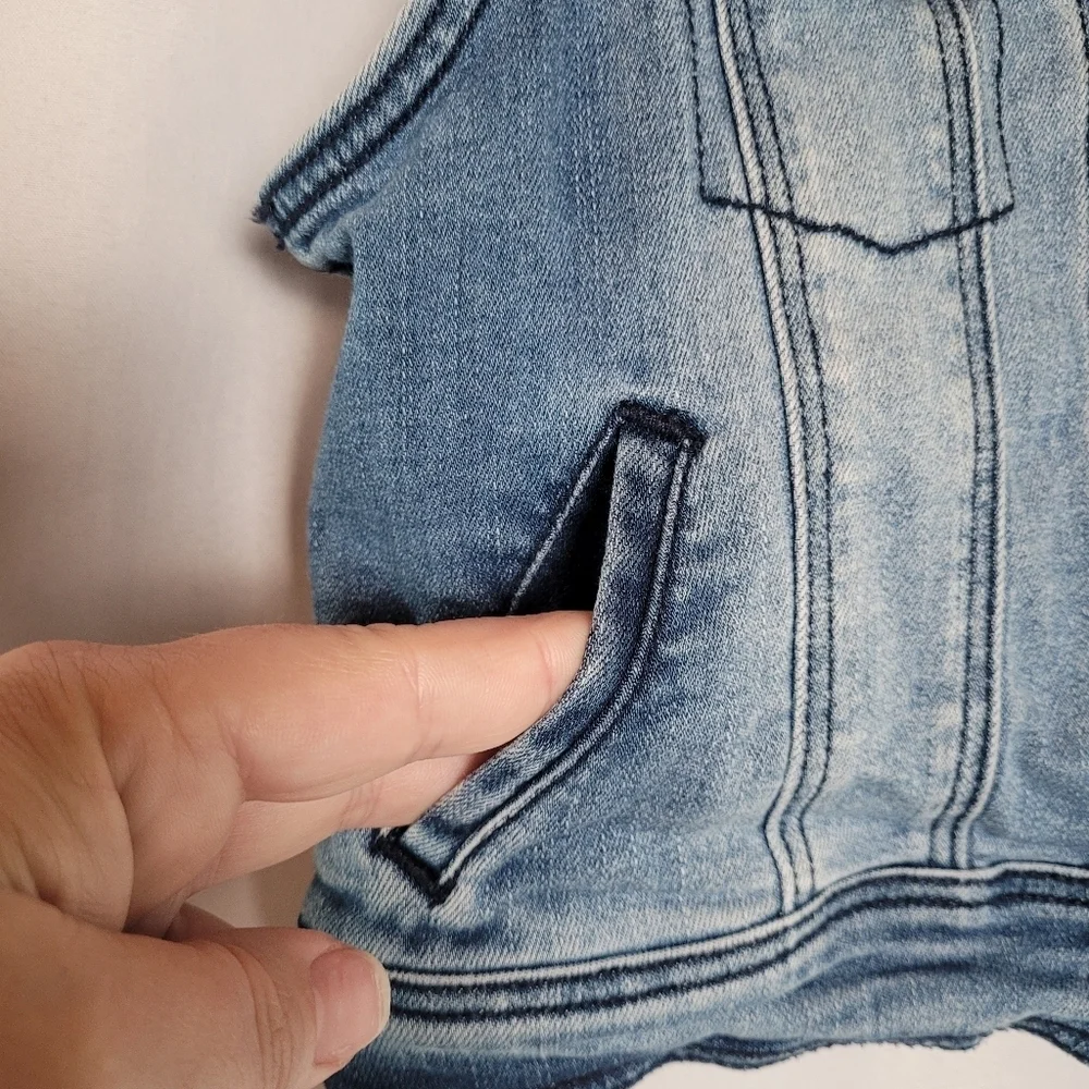 Cat & Jack Kids Medium Wash Denim Vest Size Medium 7/8
